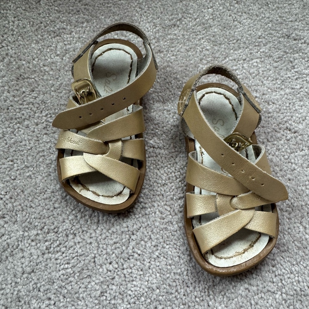 Toddler Saltwater Leather Sandals Gold size 5